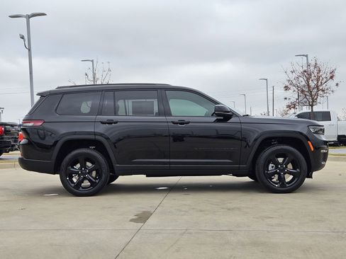 New 2025 Jeep Grand Cherokee L Limited image 7