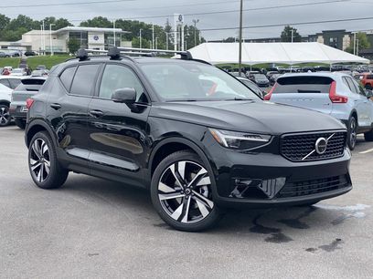 New 2025 Volvo XC40 B5 Ultra w/ Protection Package Premier