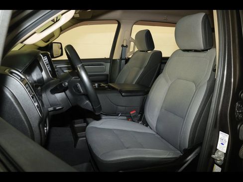 Used 2019 RAM 1500 Big Horn AWD/4WD image 22