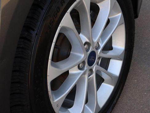 Used 2020 Ford Fusion SE FWD image 41