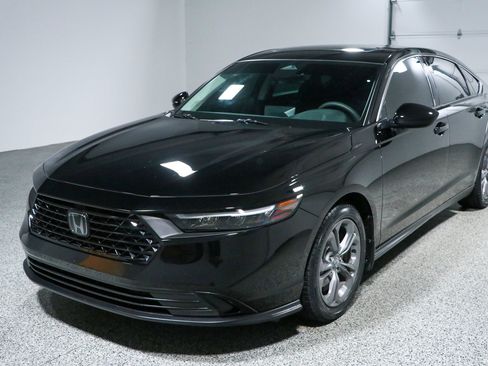 Used 2024 Honda Accord EX image 30
