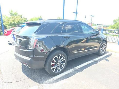 Certified 2022 Cadillac XT5 Sportv w/ Platinum Package AWD/4WD image 2