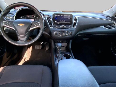 Used 2021 Chevrolet Malibu LS FWD image 14