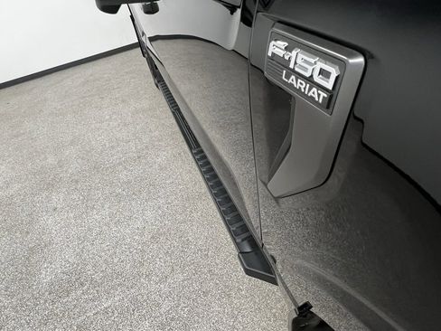 Used 2022 Ford F150 Lariat w/ Equipment Group 502A High image 16