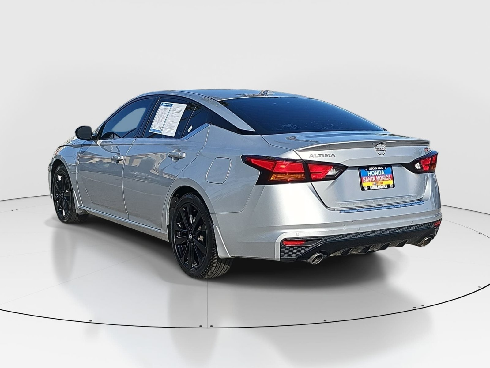 Used 2023 Nissan Altima 2.5 SR w/ SR Premium Package FWD image 7