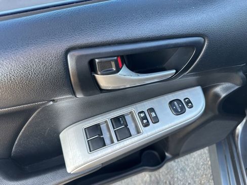 Used 2013 Toyota Camry SE image 18