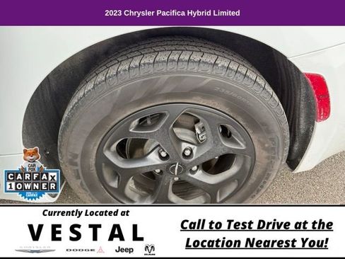 Used 2023 Chrysler Pacifica Limited w/ S Appearance Package FWD image 22