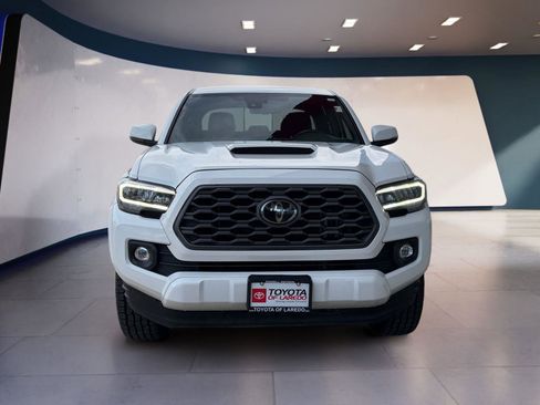 Used 2022 Toyota Tacoma TRD Sport image 8