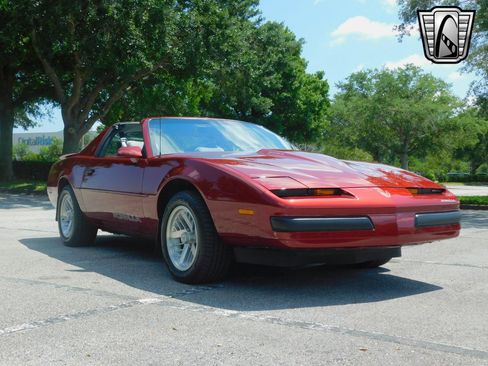 Used 1989 Pontiac Firebird Formula image 9