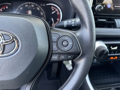 Used 2024 Toyota RAV4 LE image 21