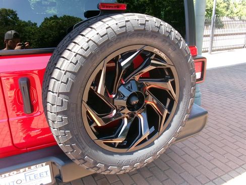 Used 2021 Jeep Wrangler Sport AWD/4WD image 26