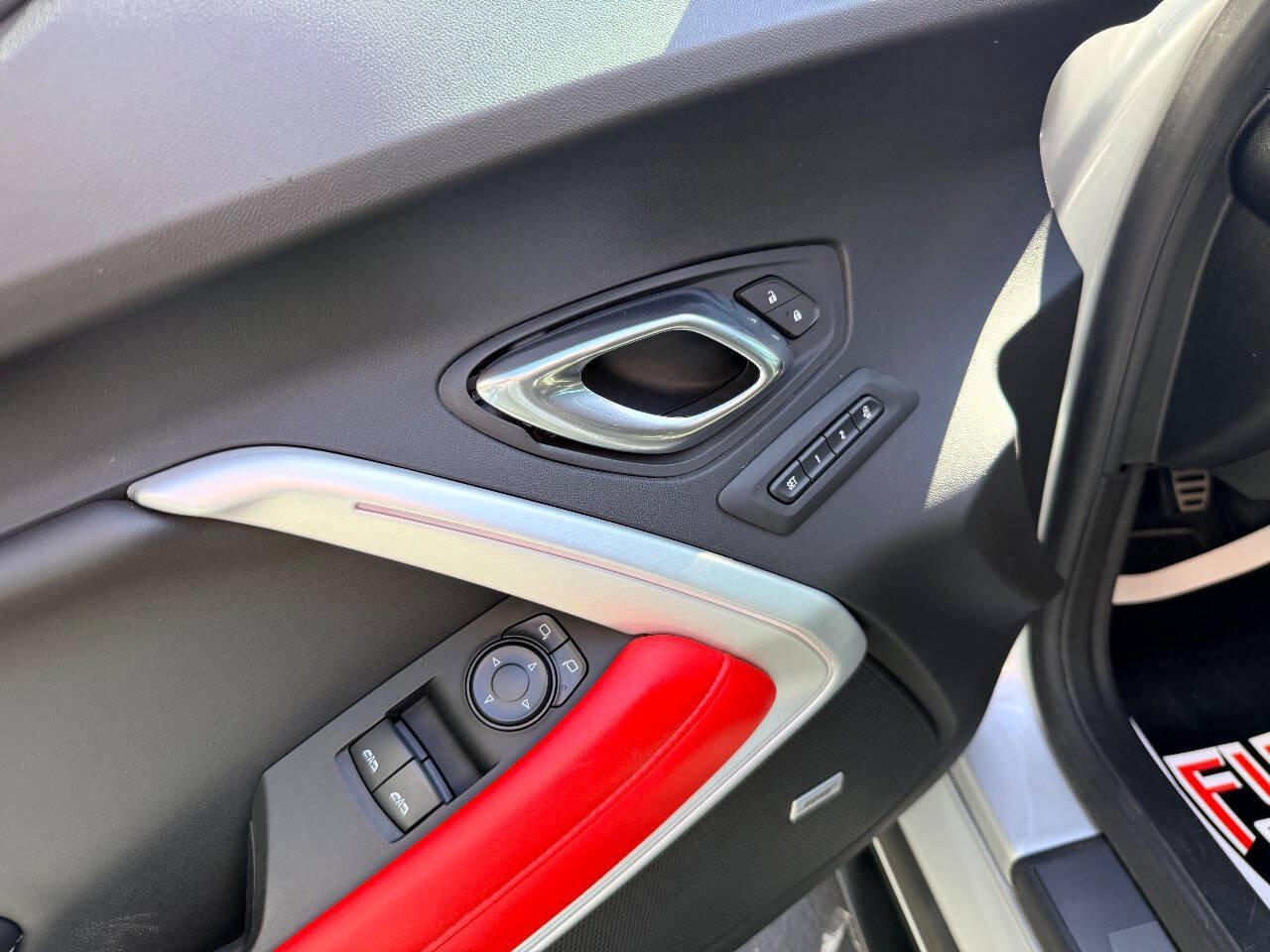 Used 2019 Chevrolet Camaro SS RWD image 16