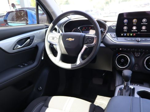 Used 2026 Chevrolet Blazer LT w/ Convenience Package FWD image 12