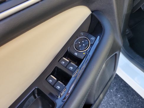 Used 2019 Ford Edge SEL w/ Equipment Group 201A image 15