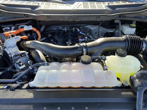 Used 2024 Ford F150 XLT w/ Mobile Office Package image 33