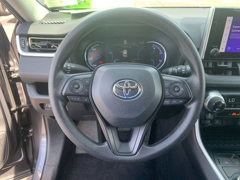Used 2025 Toyota RAV4 XLE AWD/4WD image 26