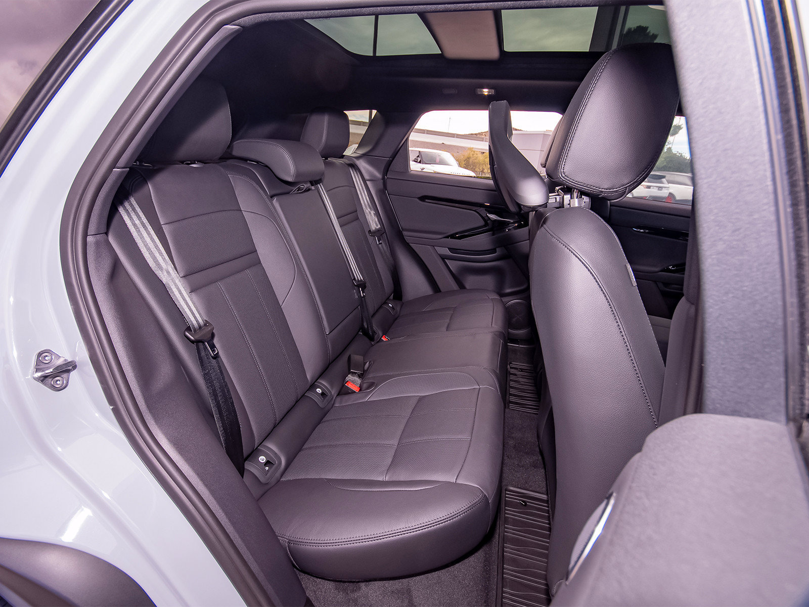 New 2026 Land Rover Range Rover Evoque S AWD/4WD image 46