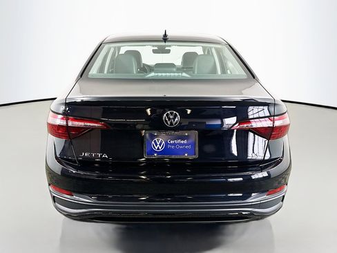 Certified 2024 Volkswagen Jetta SE image 6