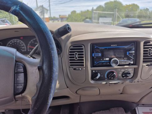 Used 2002 Ford F150 XLT RWD image 20