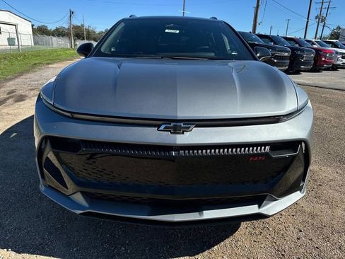 New 2025 Chevrolet Equinox EV RS image 2