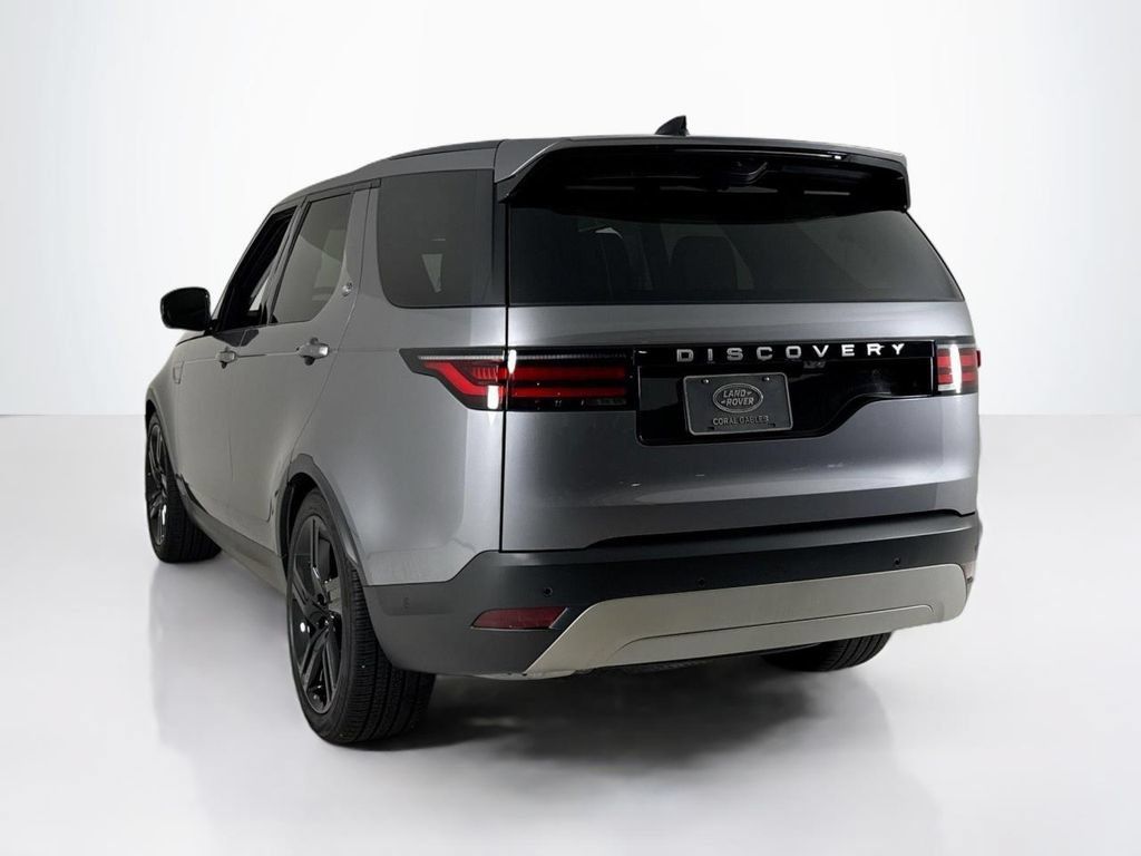 Used 2024 Land Rover Discovery S AWD/4WD image 3