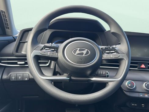 New 2026 Hyundai Elantra SE FWD image 12