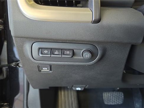 Used 2023 GMC Terrain Denali image 26