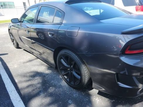 Used 2019 Dodge Charger Scat Pack w/ Stars & Stripes Edition RWD image 3