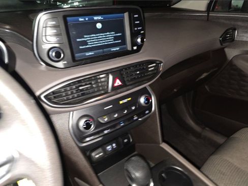 Used 2019 Hyundai Santa Fe SE image 11