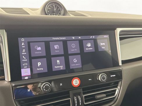 Certified 2023 Porsche Macan S AWD/4WD image 21