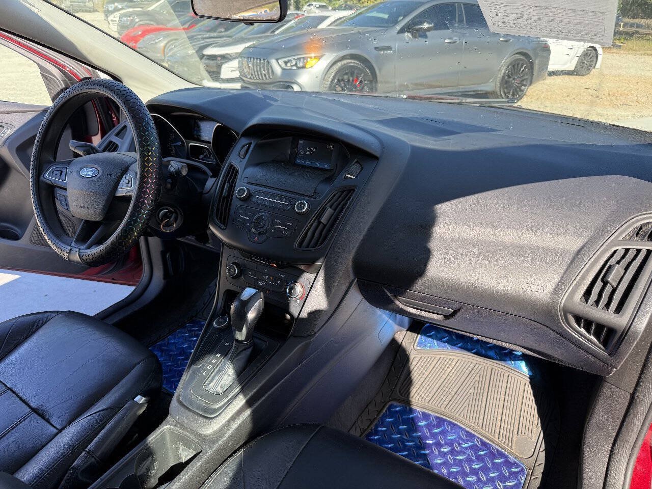 Used 2015 Ford Focus SE FWD image 24