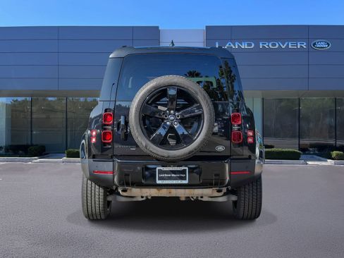 Used 2023 Land Rover Defender 110 SE AWD/4WD image 5