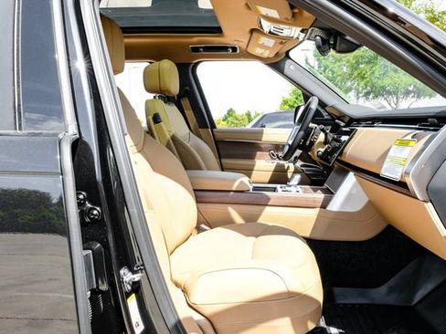 New 2027 Land Rover Range Rover Long Wheelbase SE AWD/4WD image 41