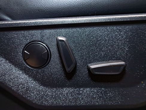 Used 2025 Ford F350 Lariat w/ Lariat Ultimate Package image 30