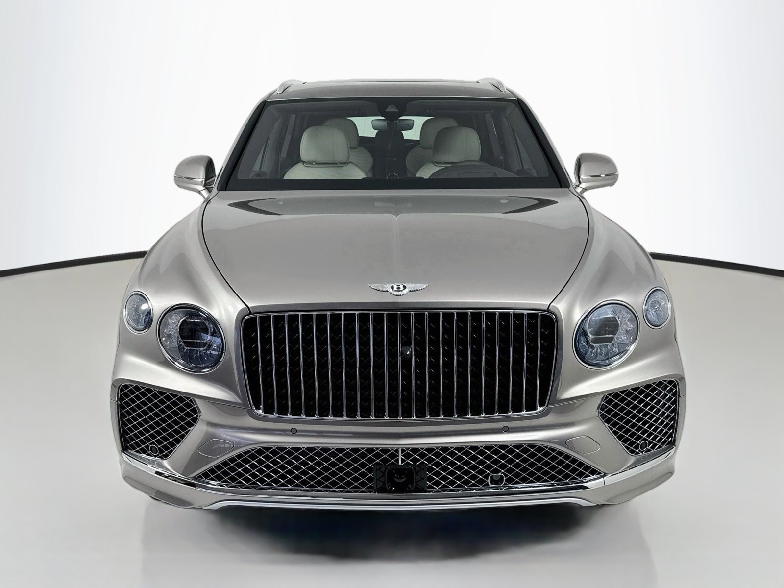 Used 2026 Bentley Bentayga Extended Wheelbase AWD/4WD image 2