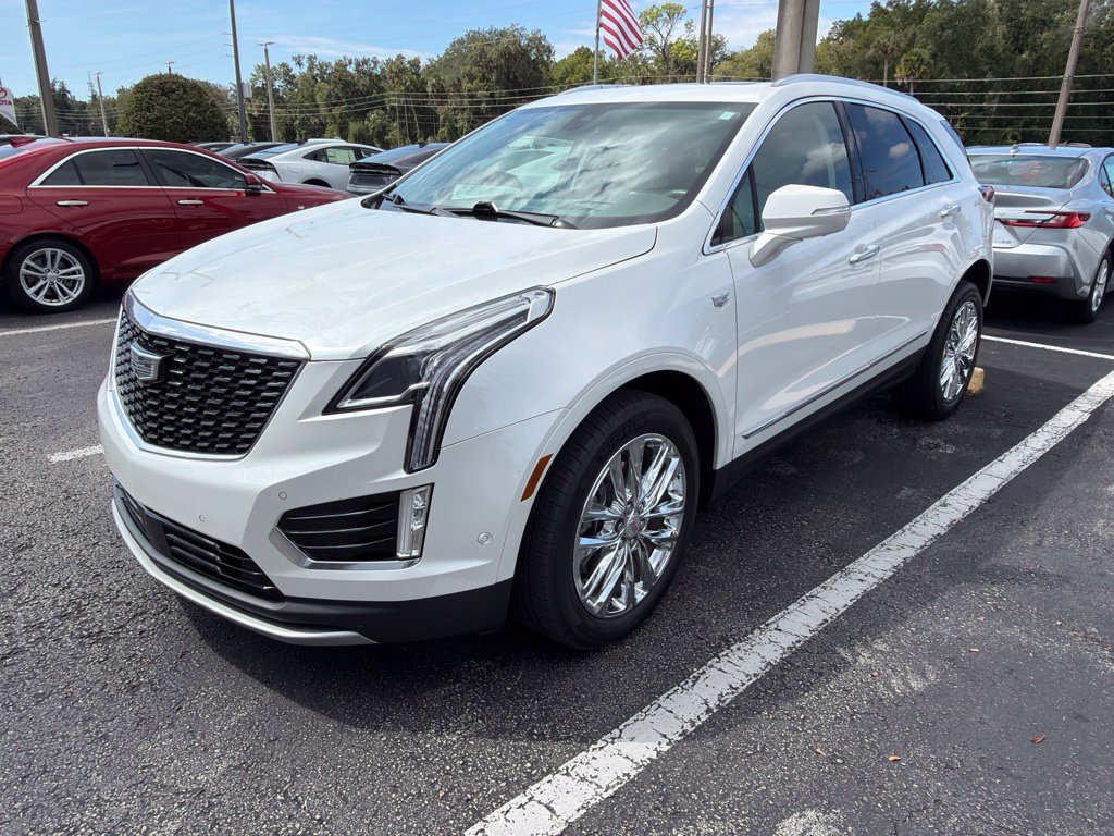 Certified 2022 Cadillac XT5 Premium Luxury w/ LPO, Radiant Package FWD image 1
