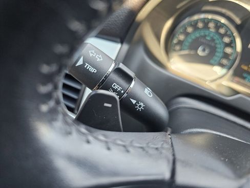 Used 2013 Jaguar XF image 28