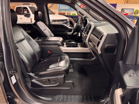 Used 2020 Ford F350 Lariat w/ Chrome Package image 20