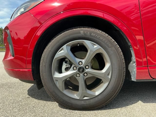 Used 2024 Ford Escape ST-Line w/ Cold Weather Package FWD image 14
