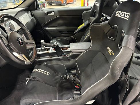 Used 2009 Ford Mustang GT Premium image 16