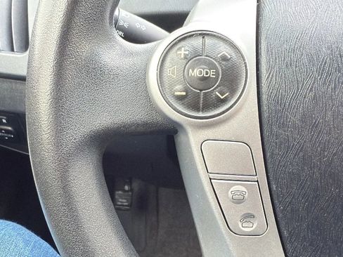 Used 2013 Toyota Prius Two image 12