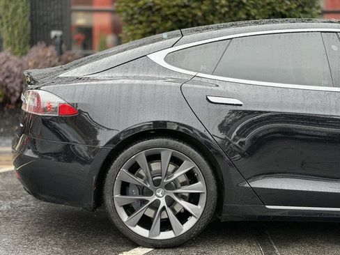 Used 2018 Tesla Model S 100D image 22