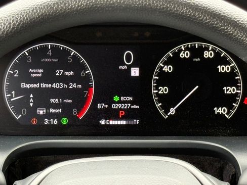 Used 2024 Honda HR-V LX image 32