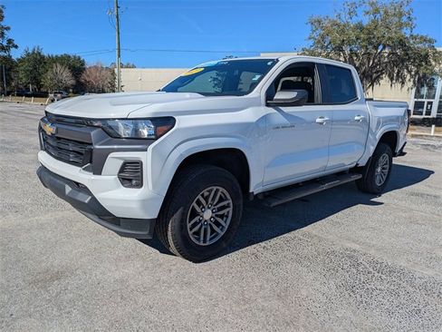 Used 2023 Chevrolet Colorado LT w/ LT Convenience Package image 8