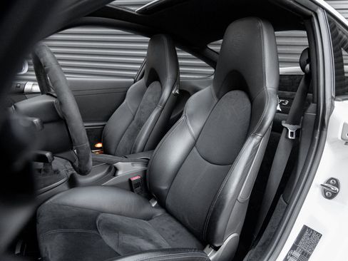 Used 2007 Porsche 911 GT3 RWD image 5