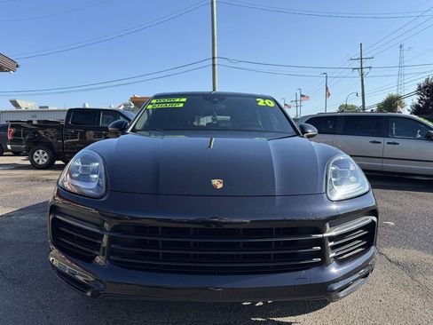 Used 2020 Porsche Cayenne AWD/4WD image 3