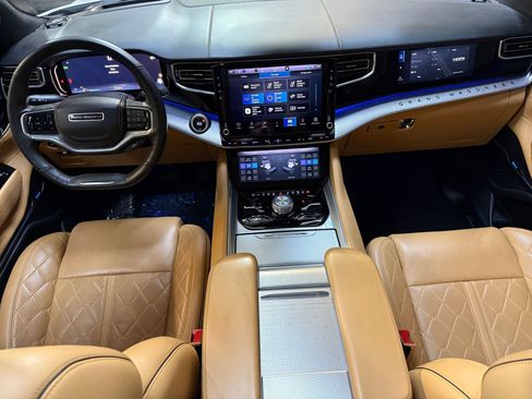 Used 2022 Jeep Grand Wagoneer Series III w/ Rear Seat Video Group 1 image 14