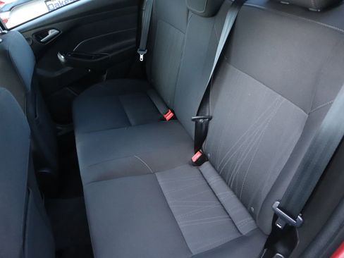 Used 2017 Ford Focus SEL image 13