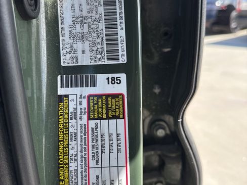 Used 2021 Toyota Tacoma TRD Off-Road image 10