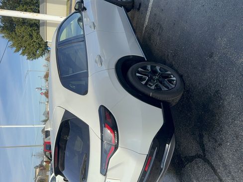 Used 2026 Honda HR-V EX-L image 5